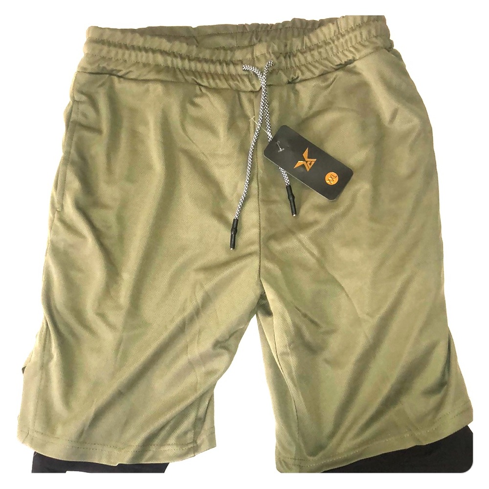 2 in 1 athletic shorts with pockets
